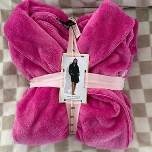 Victoria Secret Short Plush Robe XX/S